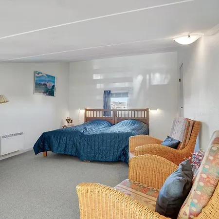 Apartamento 2 Bedroom Beautiful In *