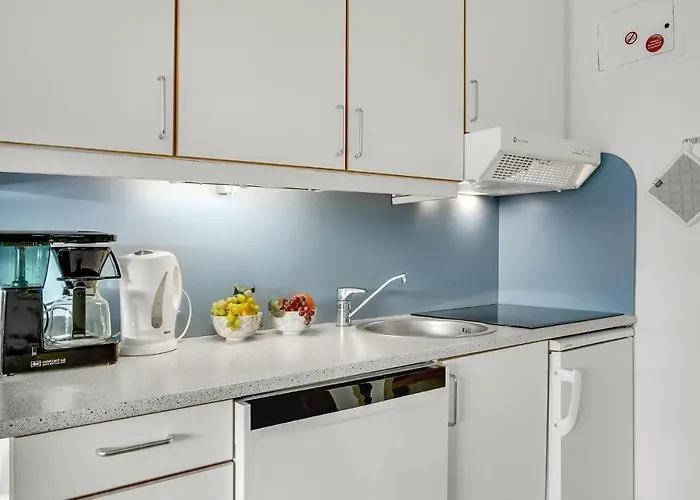 3 Bedroom Cozy In Apartment *