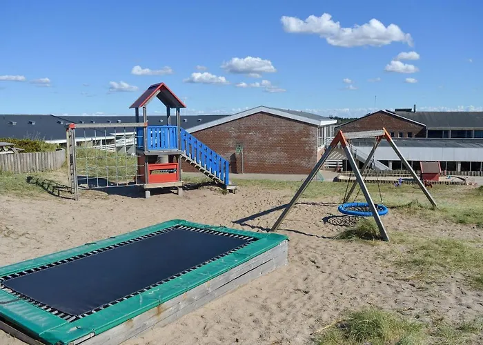 Apartment 3 Bedroom Cozy In *