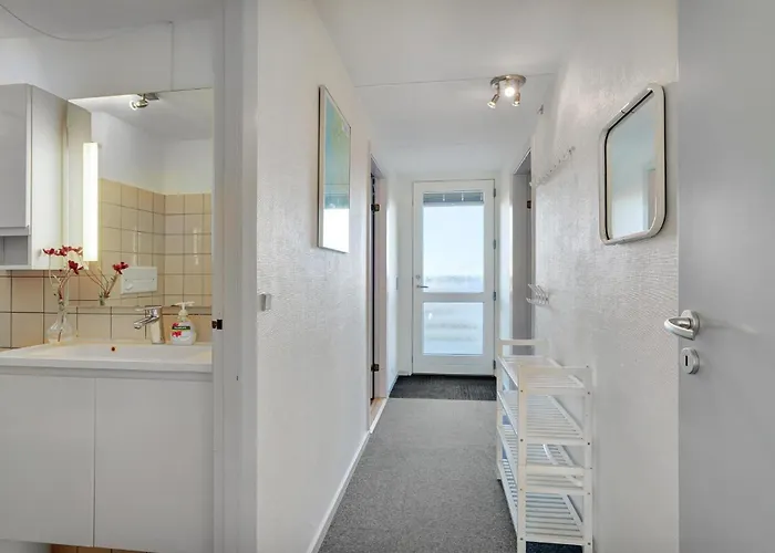 3 Bedroom Cozy In Apartment